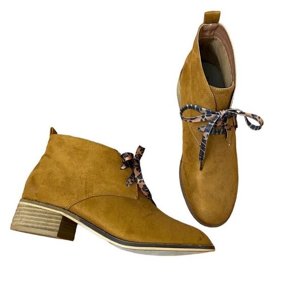 Hey Girl by Corkys Totes Chukka Boots Faux Suede Brown + Leopard Laces Size 9 - Picture 1 of 8